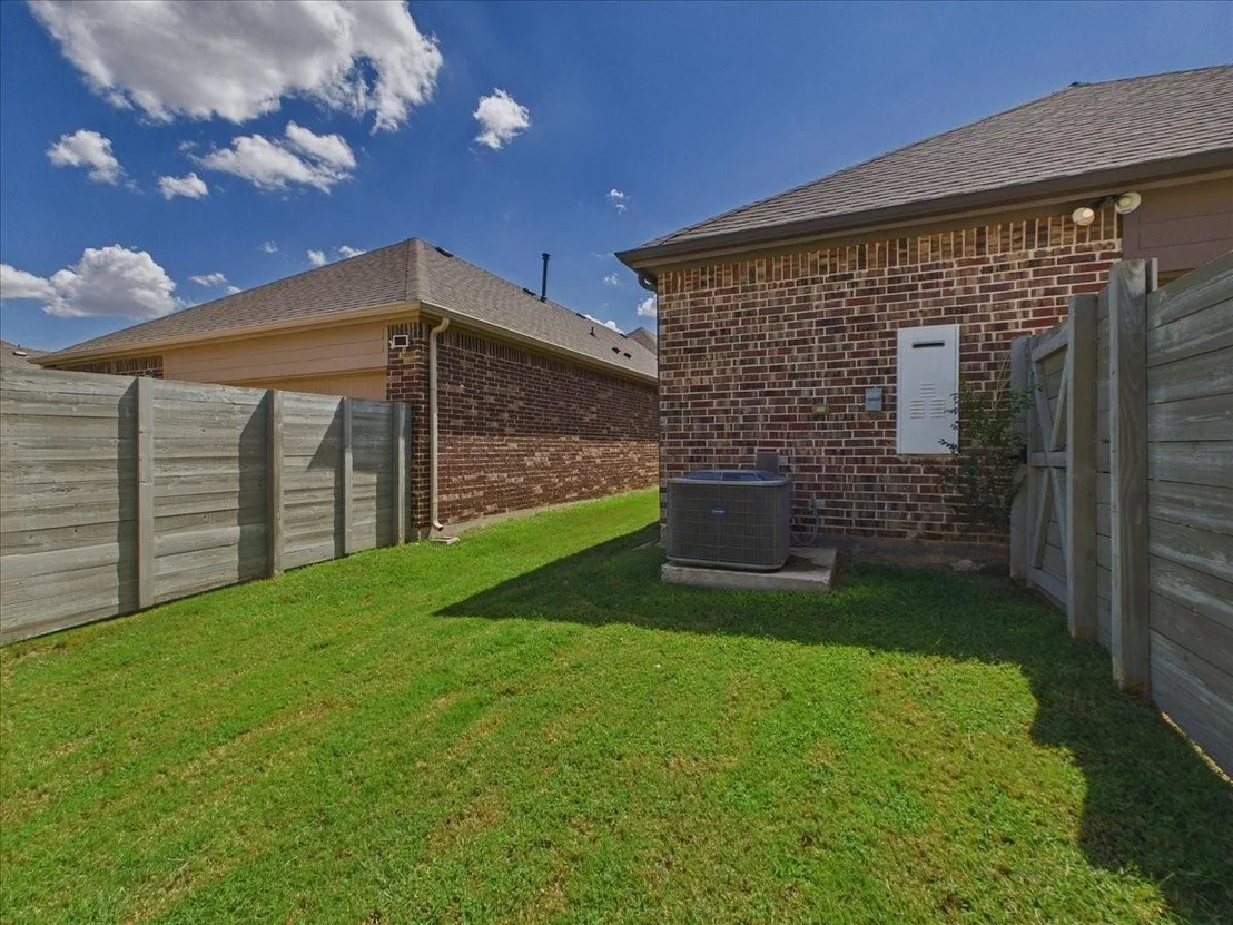 Photo of 916 Boardwalk Way