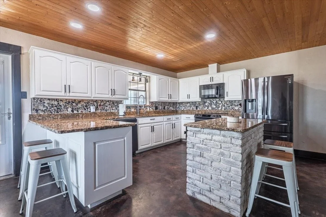 Photo of 820 Walker Lane