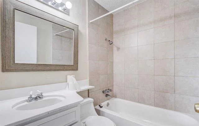 Photo of 2101 Deerfield Drive