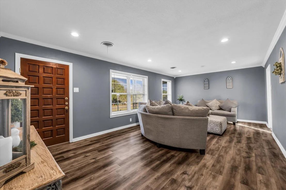 Photo of 605 Catalina Drive