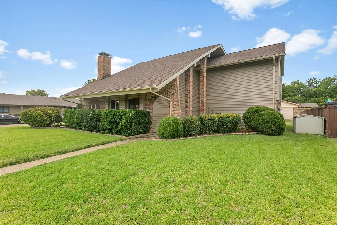 Photo of 3302 Ivanhoe Lane