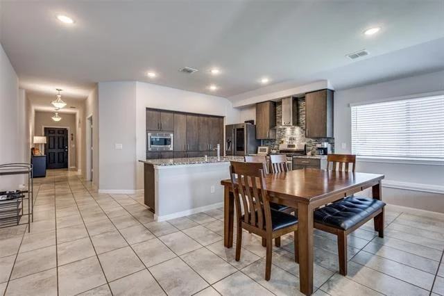 Photo of 1404 Rosebush Road