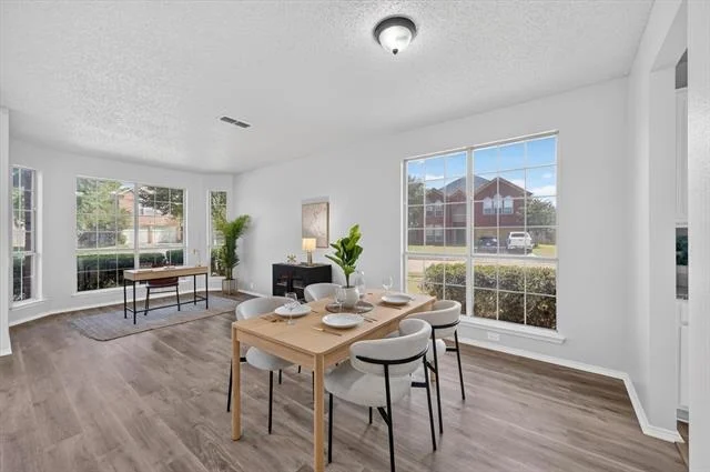 Photo of 2633 Lakeside Drive