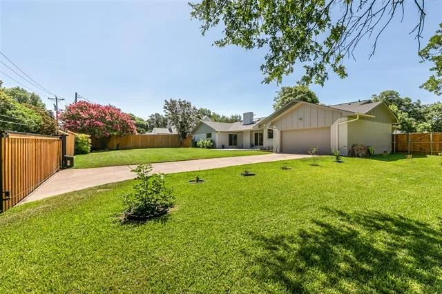 Photo of 7431 Larchview