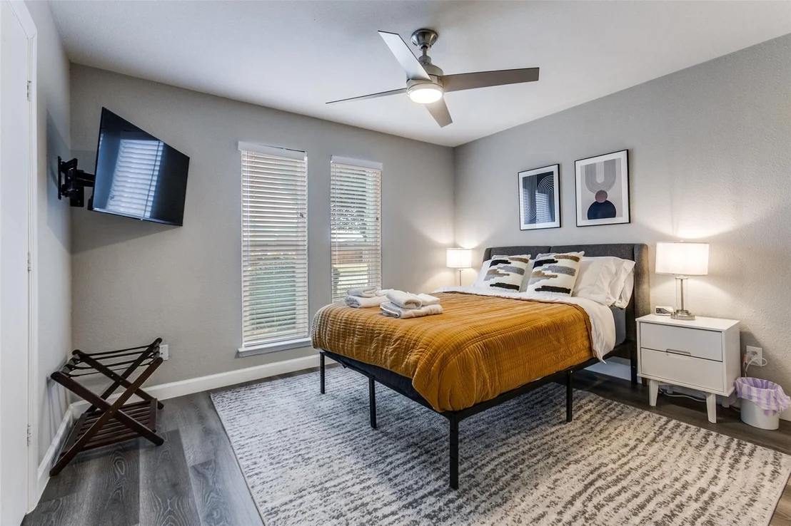 Photo of 2901 Regal Road