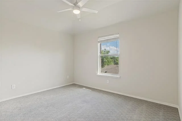 Photo of 1136 Hidden Lakes Way