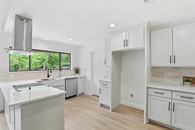 Photo of 300 Hidden Valley Drive