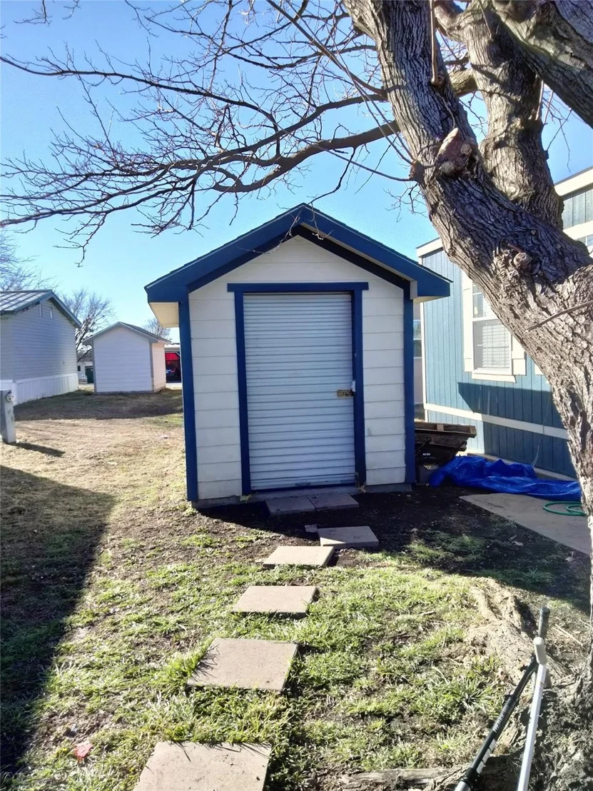 Photo of Unit 70 at 709 N Collins Freeway