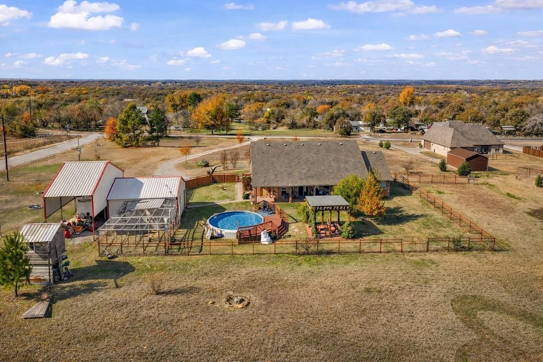 Photo of 737 County Road 4699