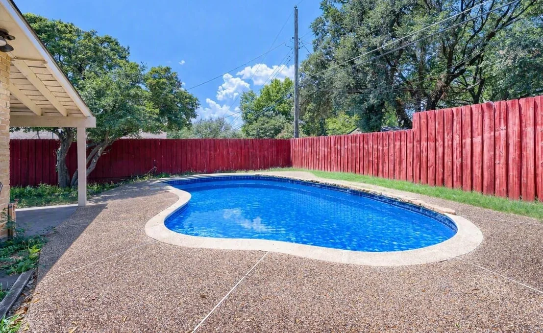 Photo of 6639 Roundrock Road