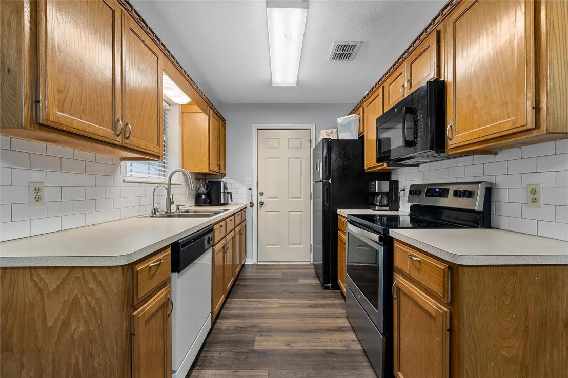 Photo of 1307 Luanne