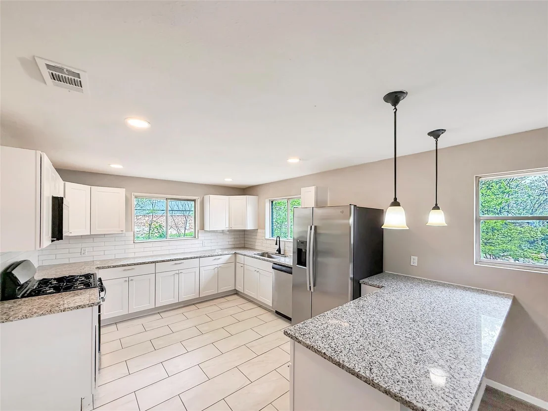 Photo of 1717 Globe Avenue