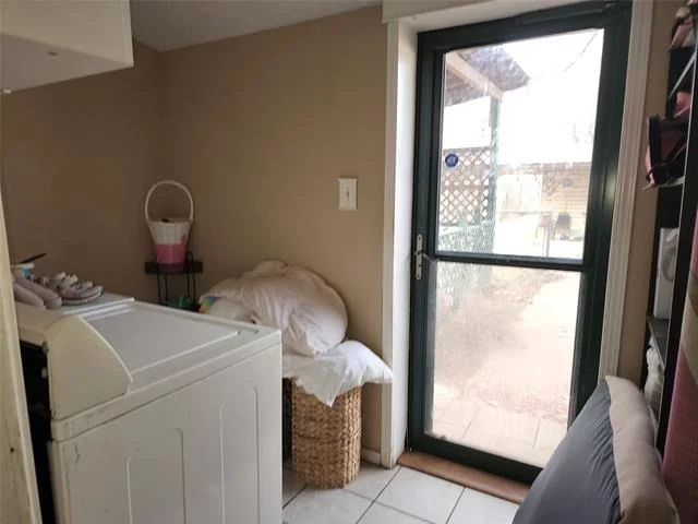 Photo of 310 S Mockingbird Lane