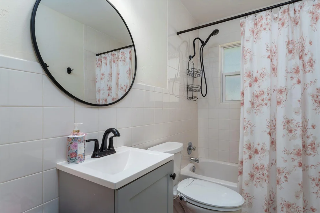 Photo of 805 Clover Park Drive