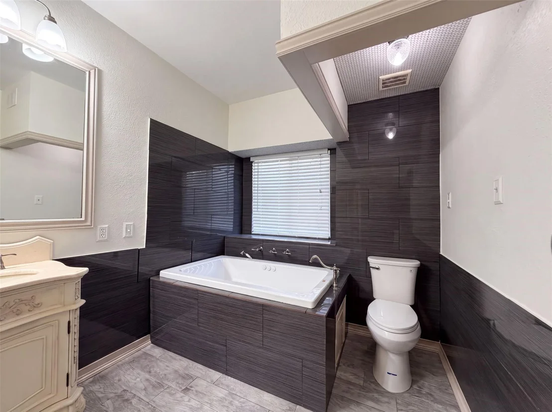 Photo of 6315 Meadow Glen Drive