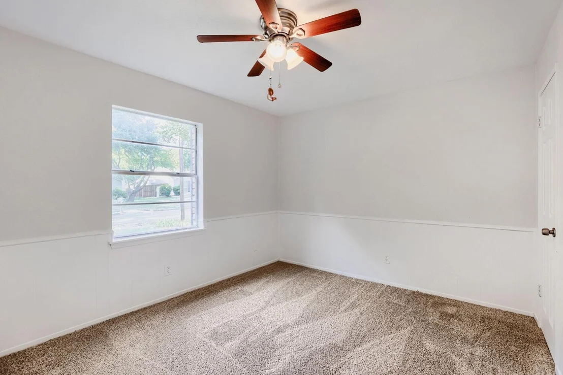 Photo of 1309 Whitehall Drive
