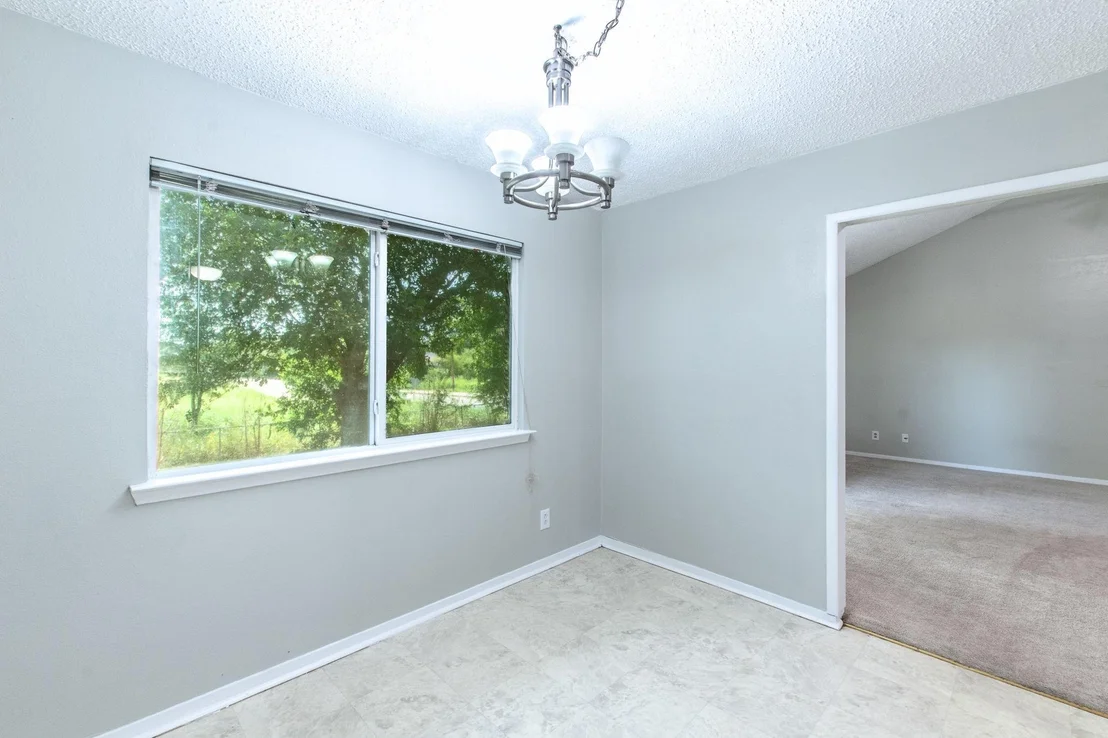 Photo of 2911 Persimmon Drive