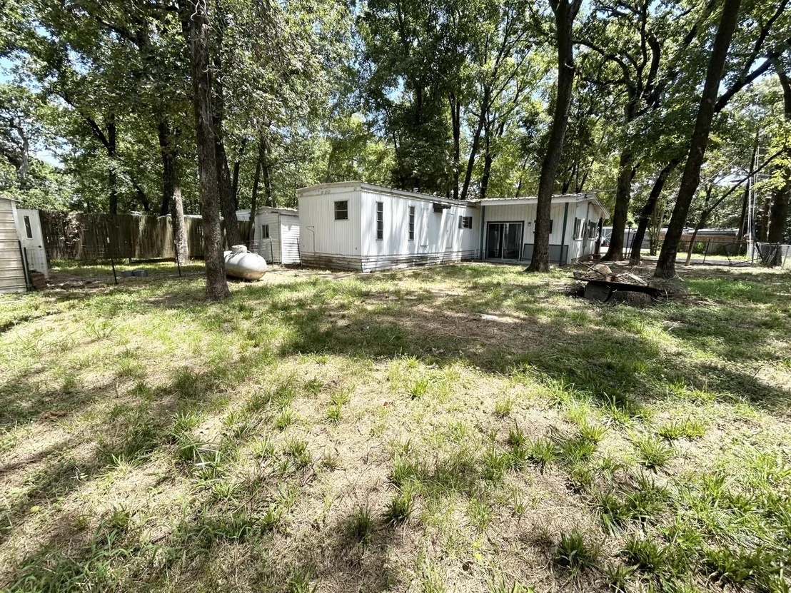 Photo of 305 Live Oak Lane