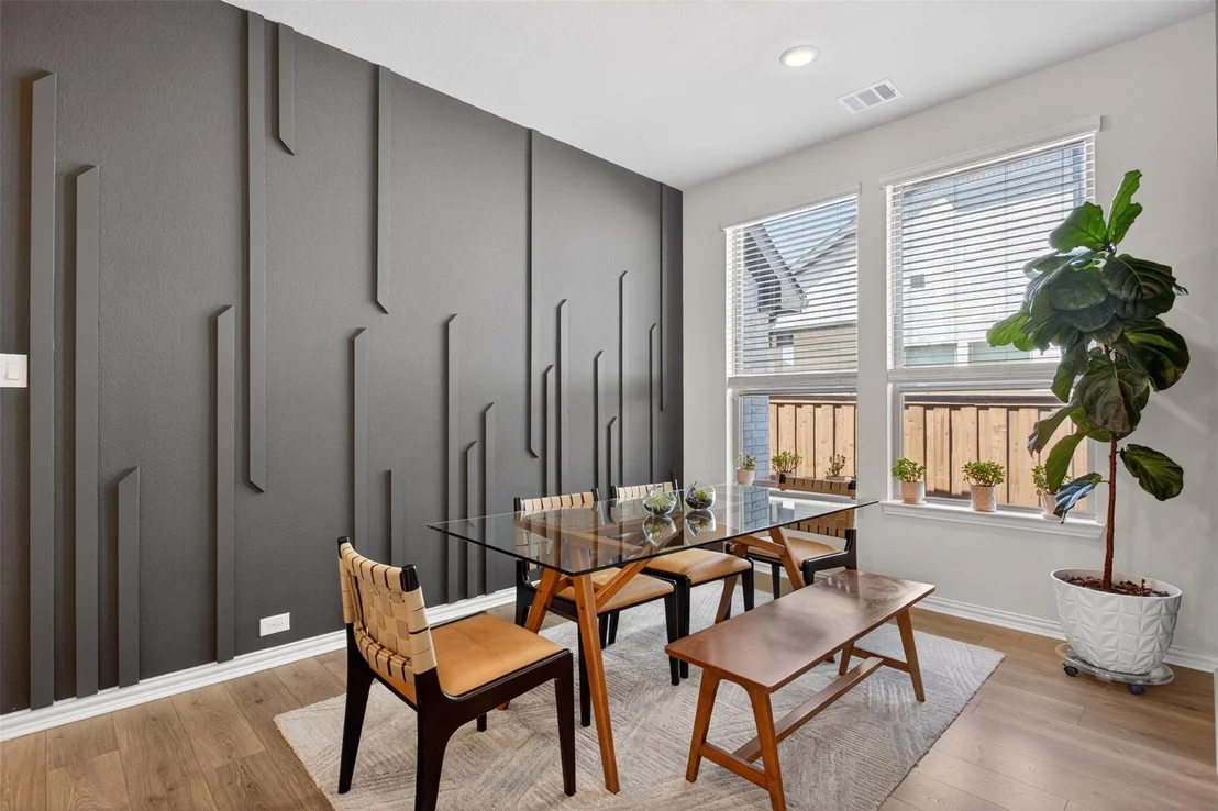 Photo of 1121 Alaska Drive