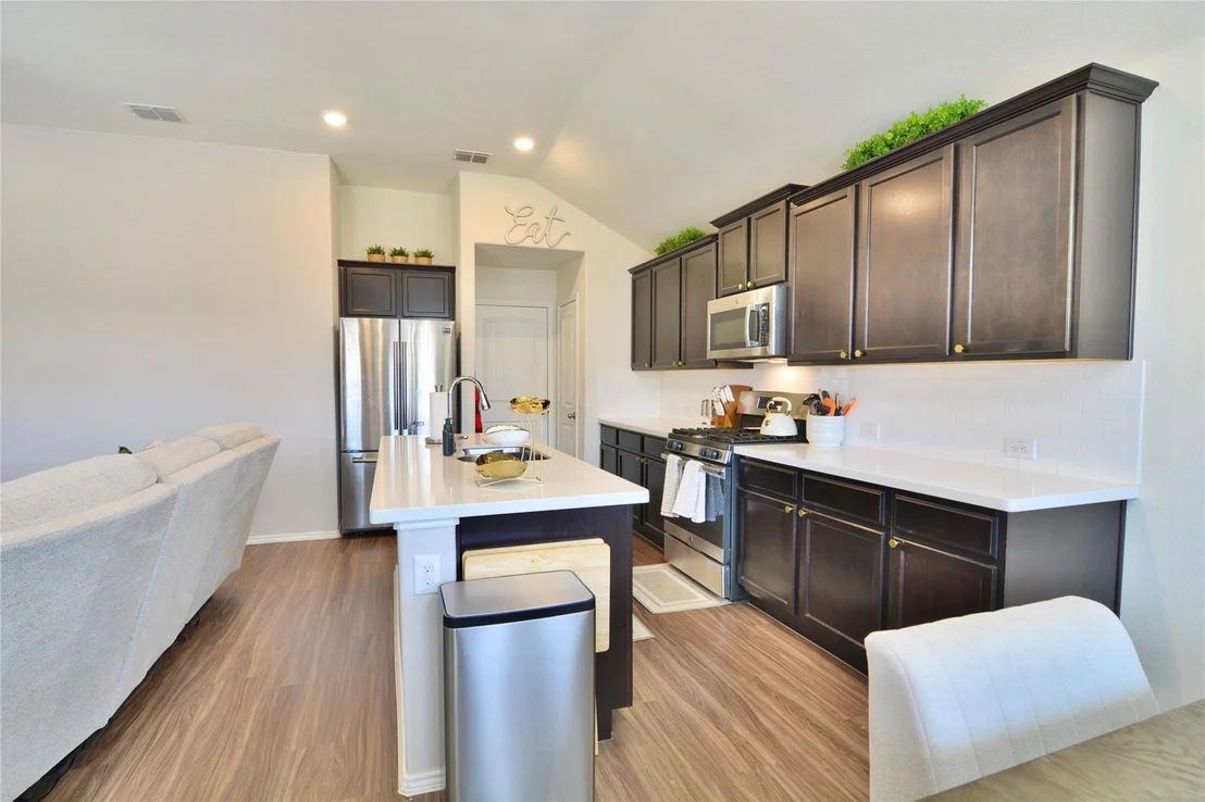 Photo of 465 Pollyann Trail