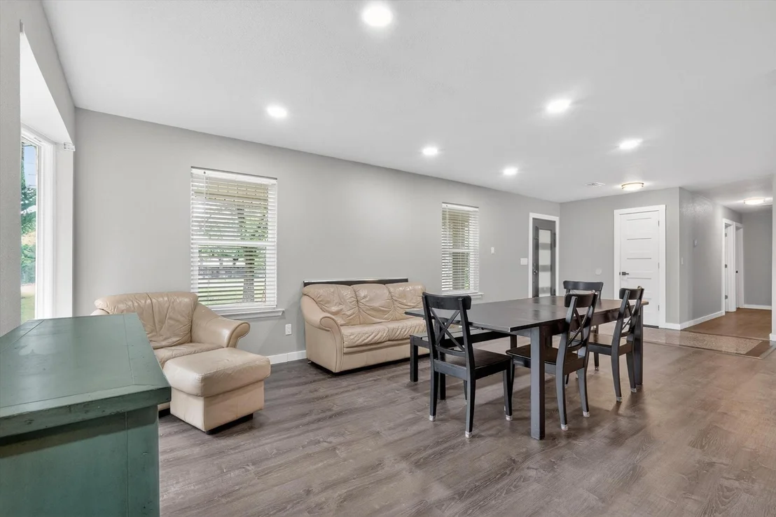 Photo of 4041 Burleson Retta Road