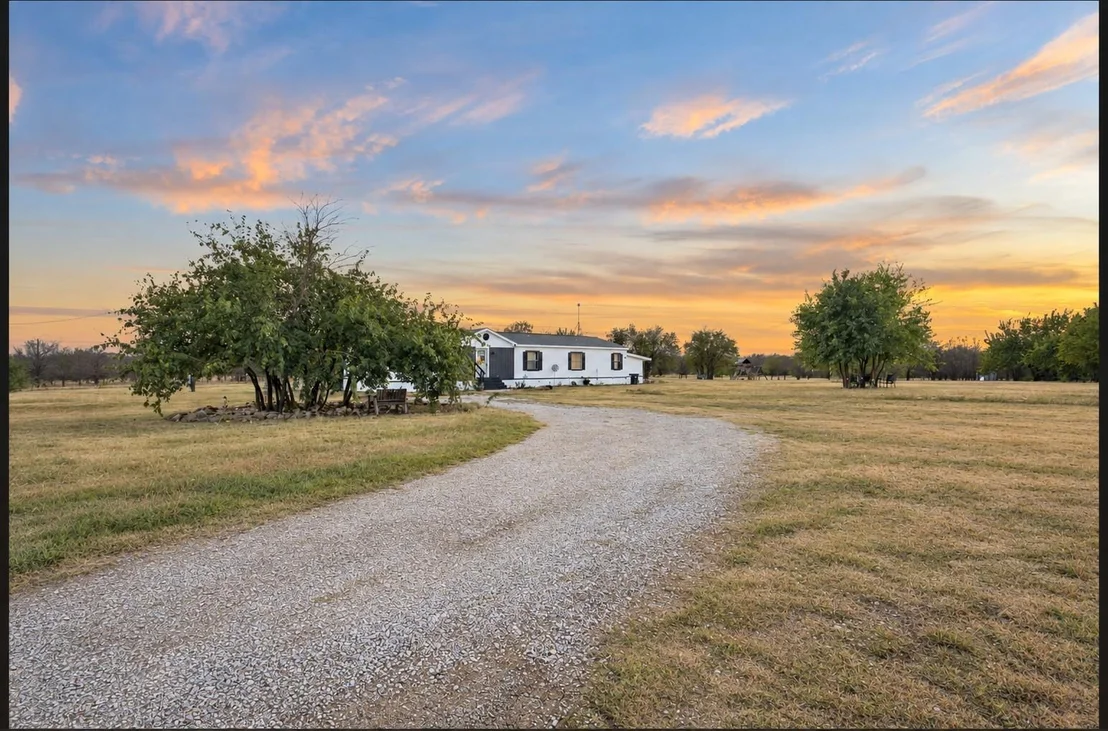 Photo of 549 County Road 4733