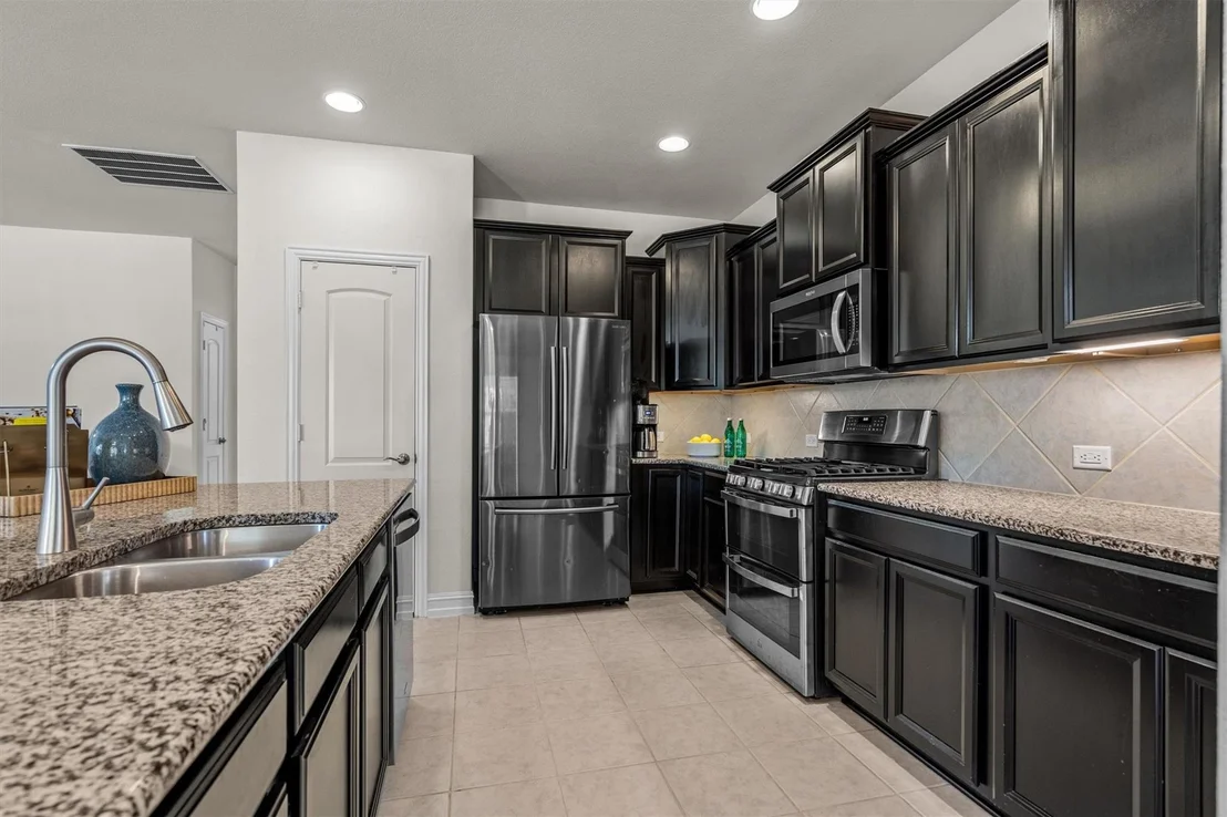 Photo of 6424 Roaring Creek