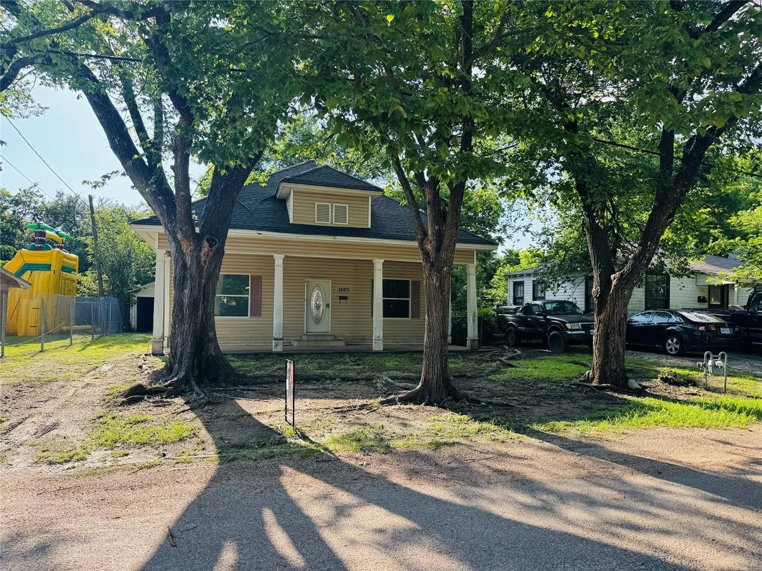 Photo of 1203 Sewanee Drive