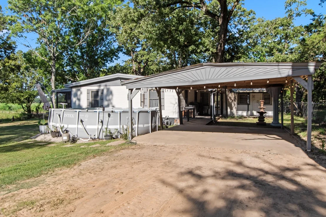 Photo of 335 Running Brook Road