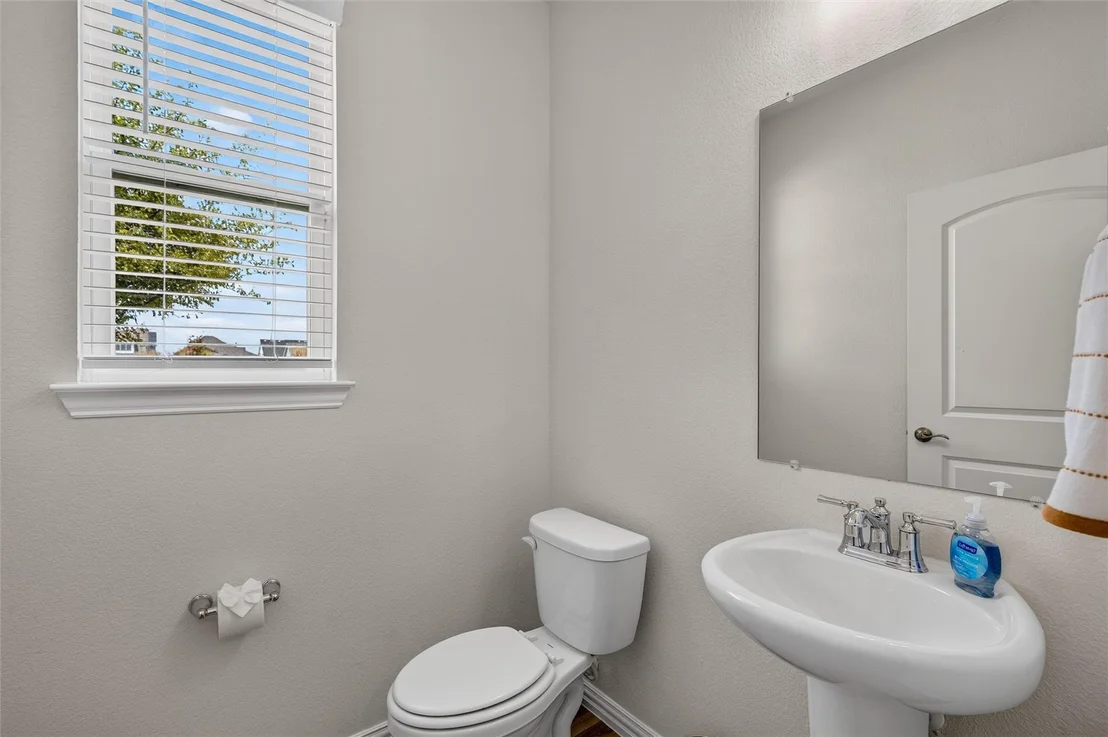 Photo of 8715 Royal Star Road