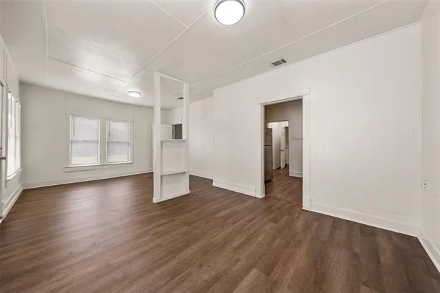Photo of 604 Garrison Street