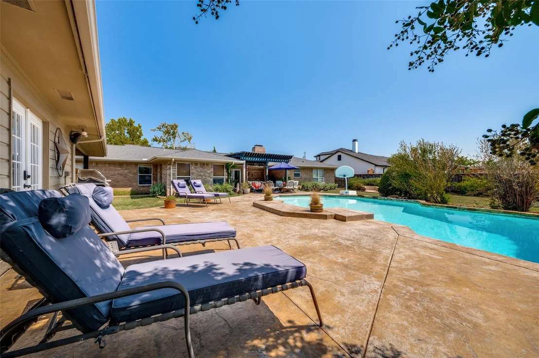 Photo of 6949 Freda Lane