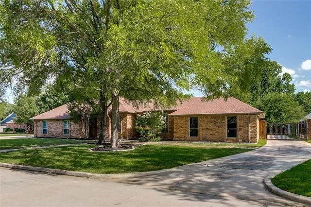 Photo of 2 Rolling Hills Circle