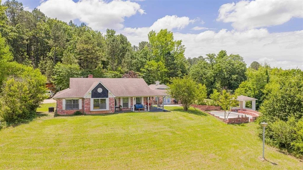 Photo of 1936 A Silver Maple Road