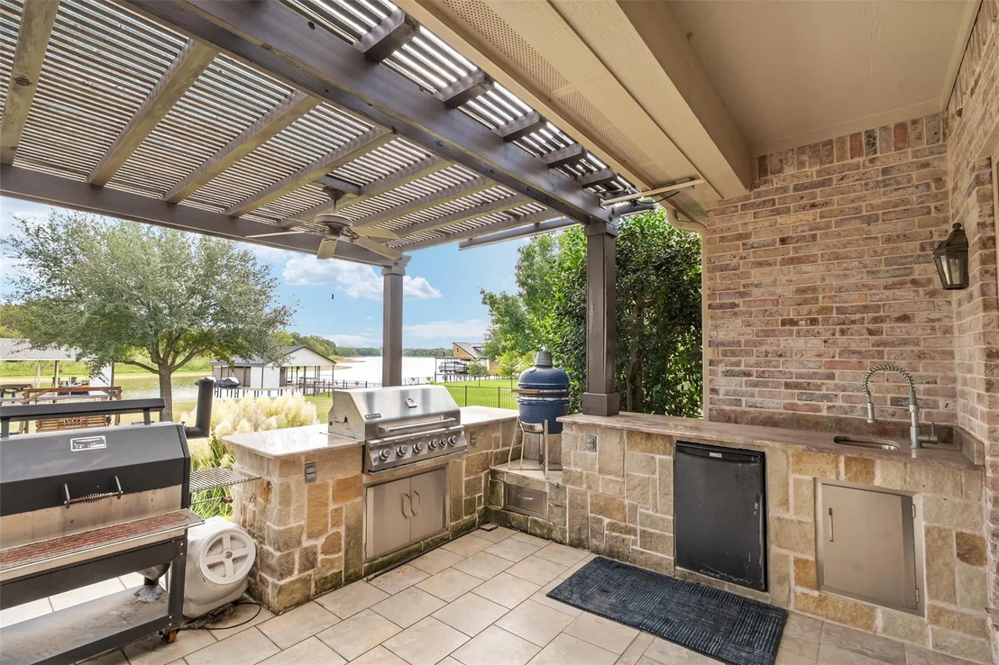 Photo of 229 Lakeside Drive