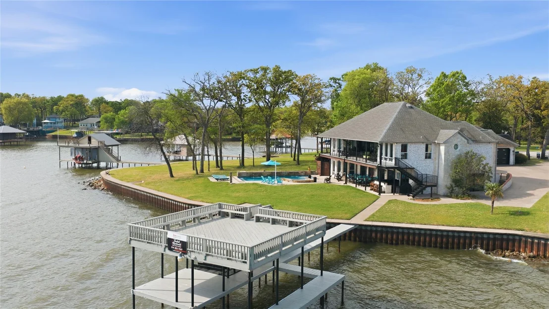 Photo of 1617 Maple Drive