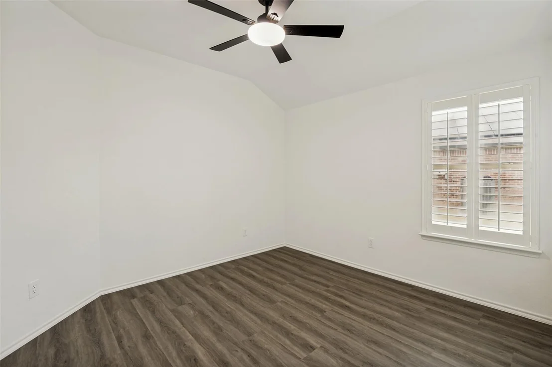 Photo of 1097 Luton Drive