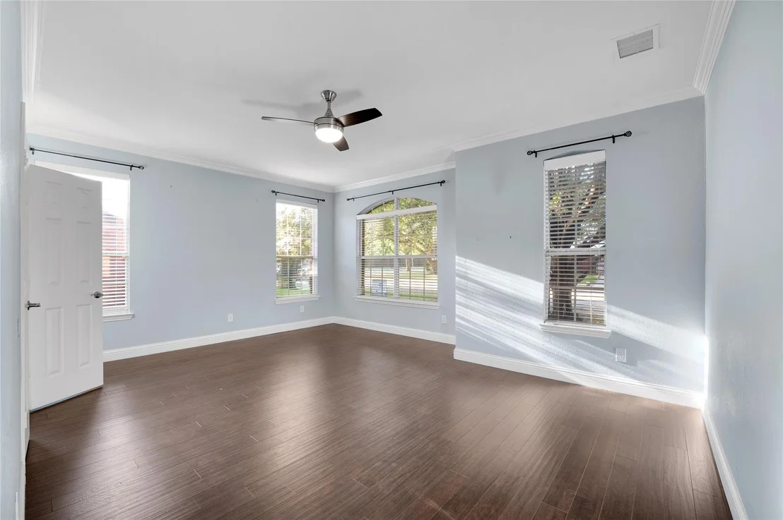 Photo of 2106 Hillside Drive