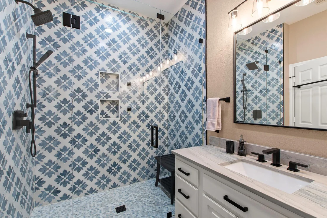 Photo of 1301 Oak Hill Drive