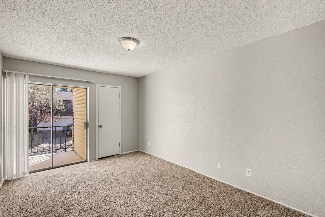 Photo of 1606 Hawthorne Drive