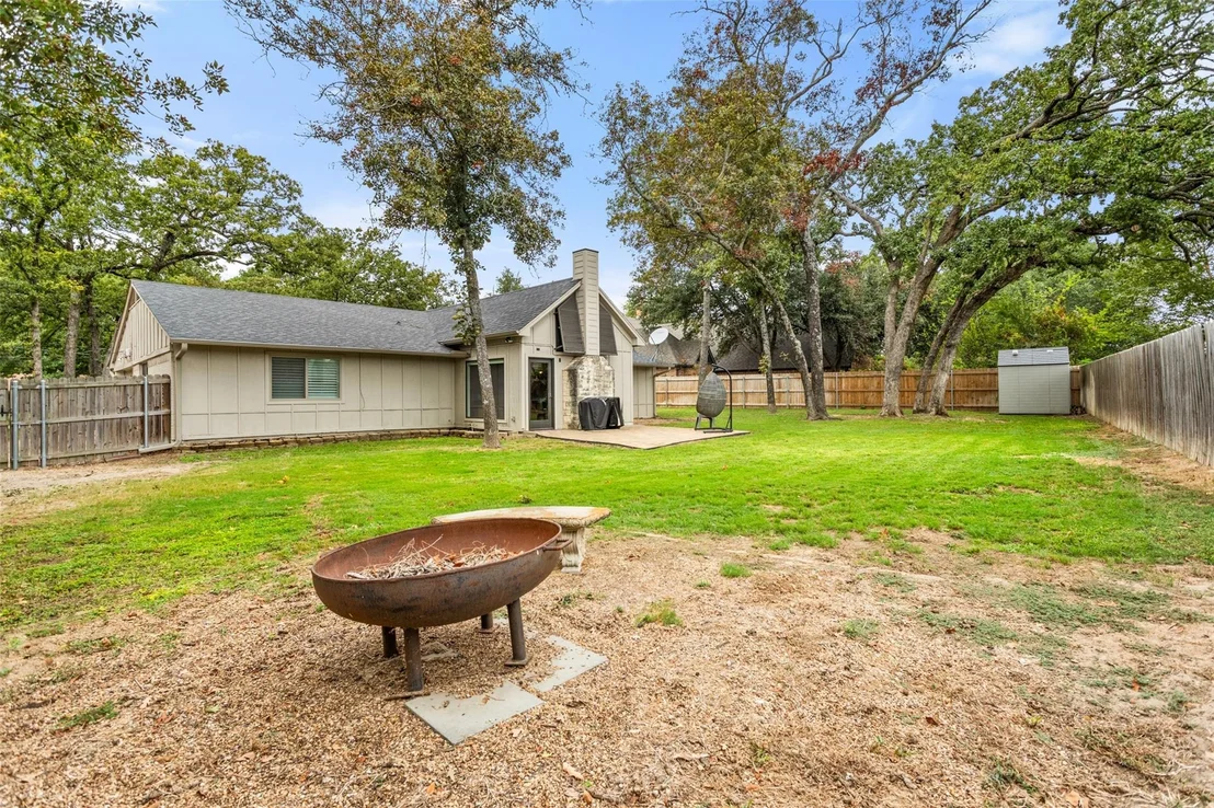 Photo of 237 E Hideaway Lane