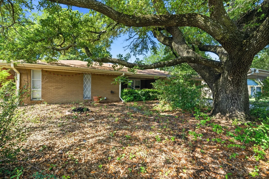 Photo of 104 Forest Lane