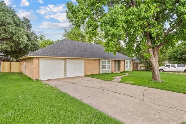 Photo of 204 Overcrest Drive