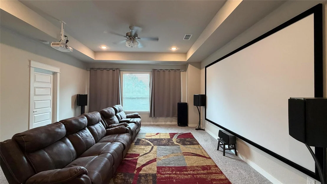 Photo of 912 Fallbrook Avenue