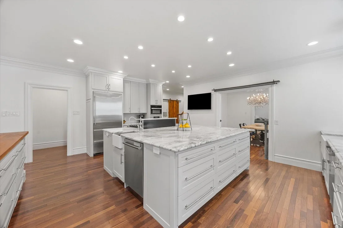 Photo of 726 Griffith Avenue