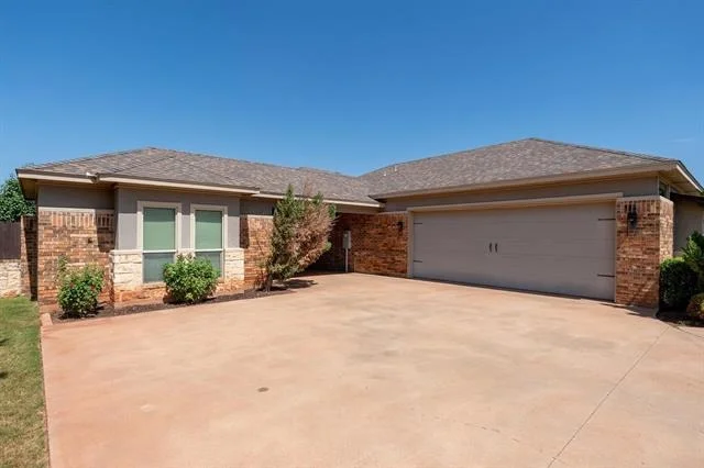 Photo of 302 Southwind Circle