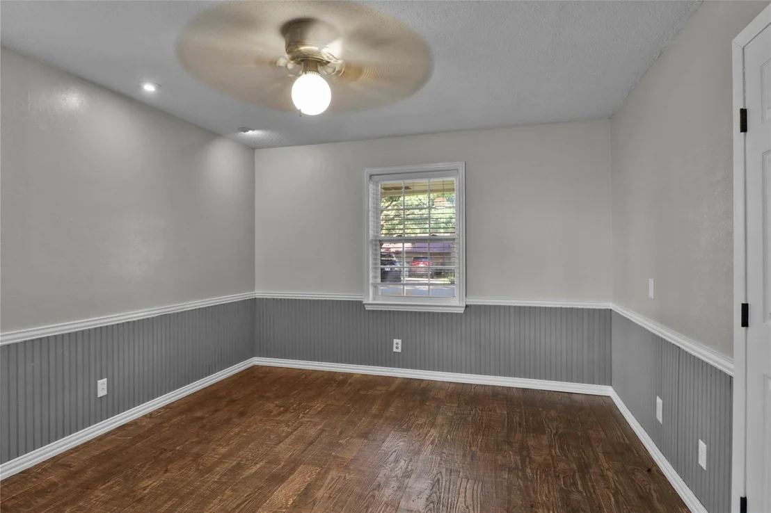 Photo of 2706 Oak Cliff Lane