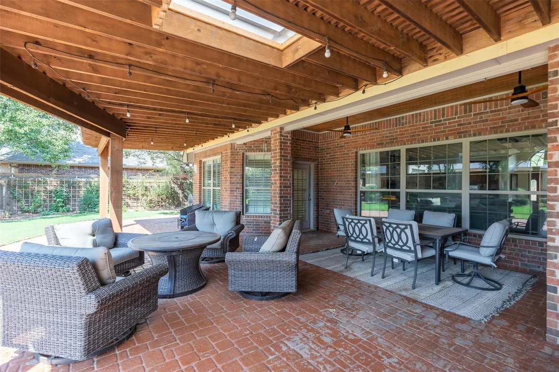 Photo of 2301 Lynbrook Drive