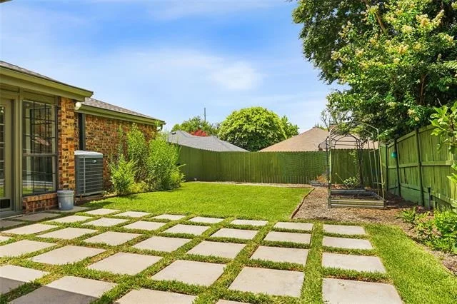 Photo of 14815 Surveyor Boulevard