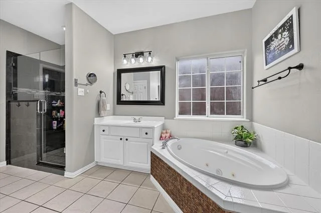Photo of 851 Bridle Path